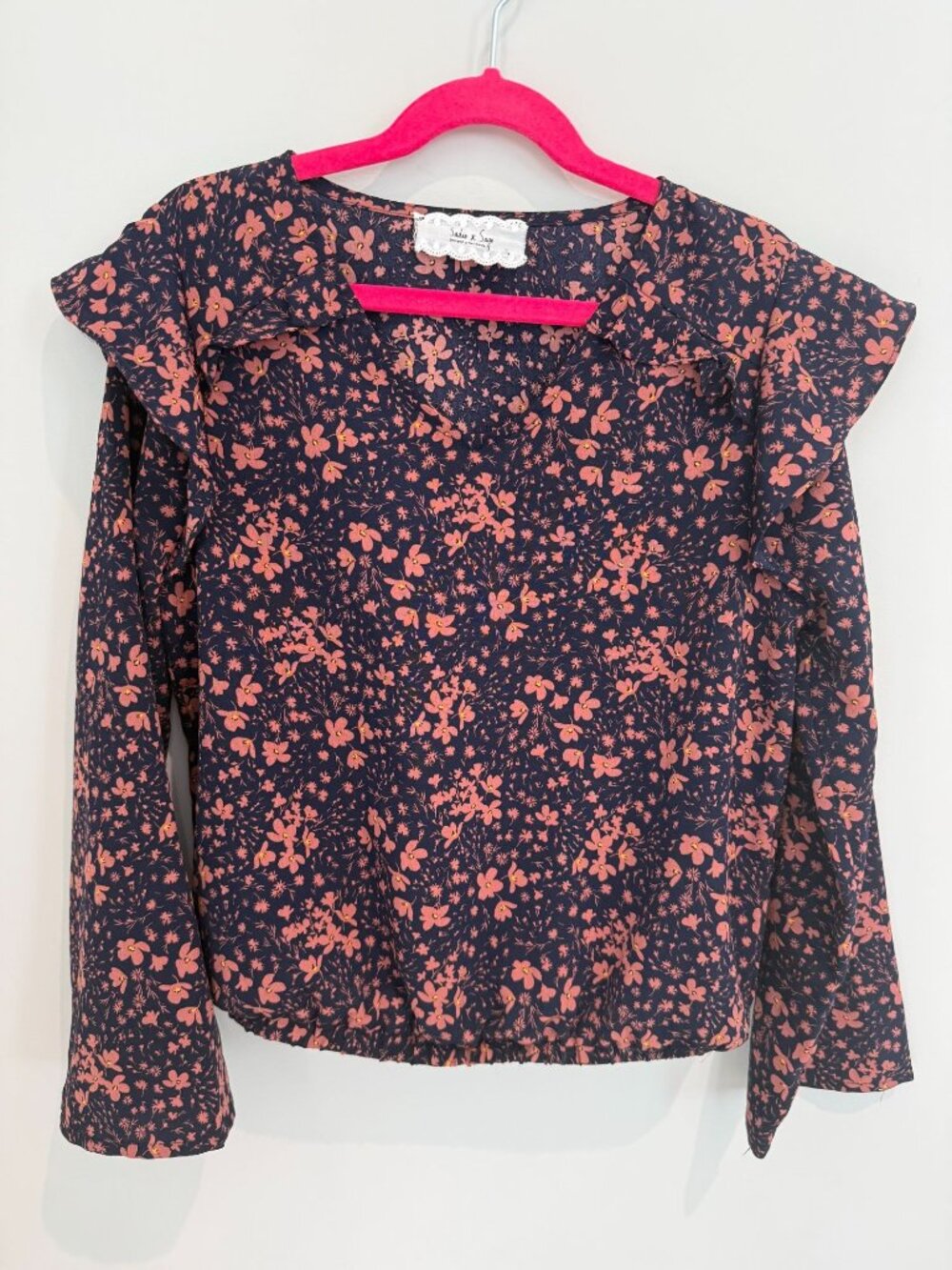 Sadie & Sage Floral Ruffle Blouse Top Medium youth
